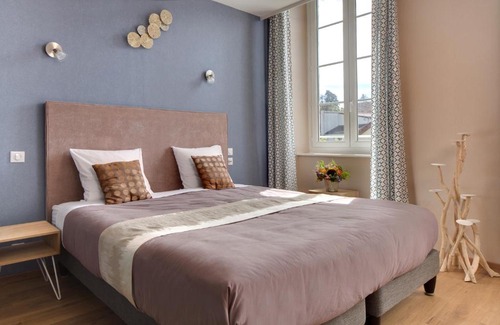 Montmarault Hotel | Hôtel de France: Pet-Friendly with High Guest Ratings