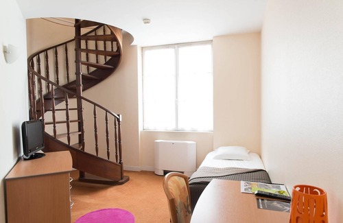 Montmorillon Hotel | Discover Comfort at Hôtel de France: Rated 8.4/10