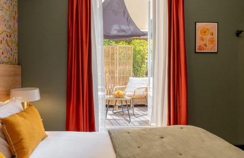 Nice City Centre Hotel | Discover Hôtel de France: Pet Friendly with Breakfast Options