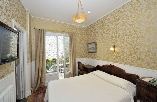 Orleans Hotel | Charming Hôtel de l'Abeille Orléans with Breakfast Included