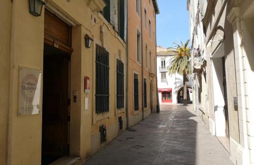 Nimes City Centre Hotel | Discover Hôtel De L'Amphithéâtre: Family-Friendly Escape