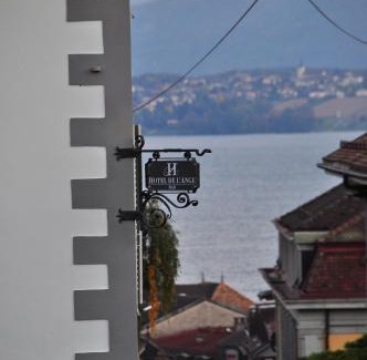 Nyon Hotel | Pet-Friendly Retreat at Hôtel de l'Ange - Family Enjoyment