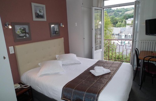 La Bourboule Hotel | Pet-Friendly Getaway at Hôtel de l'Aviation with Pool Access