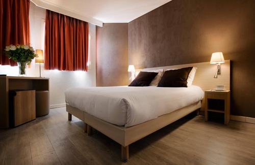 Antibes Old Town Hotel | Experience Eco-Friendly Comfort at Hôtel de L'Etoile