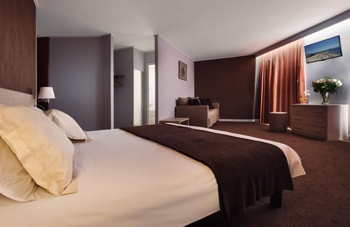 Antibes Old Town Hotel | Experience Eco-Friendly Comfort at Hôtel de L'Etoile