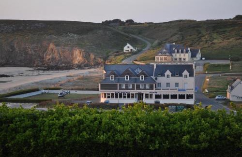 Plogoff Hotel | Discover Hôtel de la Baie des Trépassés with Ocean Views