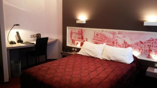 Dole Hotel | Discover Comfort at Hôtel de La Cloche with Great Amenities