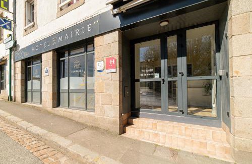 Saint-Pol-de-Leon Hotel | Discover Hôtel de la Mairie: Oceanfront Retreat Awaits