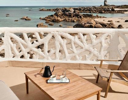 Brignogan-Plage Hotel | Explore Hôtel de la Mer: Oceanfront Bliss Awaits You