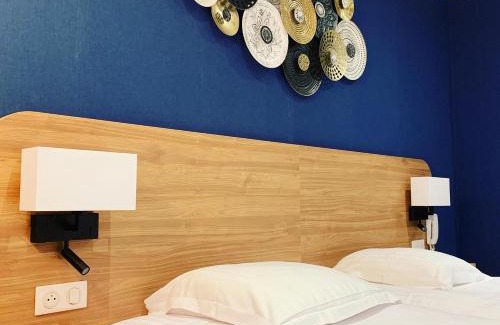 Le Chambon-sur-Lignon Hotel | Discover Hôtel De La Plage: Oceanfront Stay with Amenities
