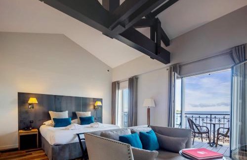 Saint-Jean-de-Luz City Center Hotel | Oceanfront Retreat at Hôtel de la Plage - Saint Jean de Luz