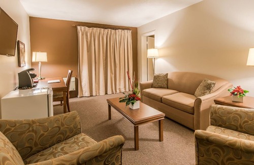 Sorel-Tracy Hotel | Discover Comfort at Hôtel de la Rive with Spa & Dining