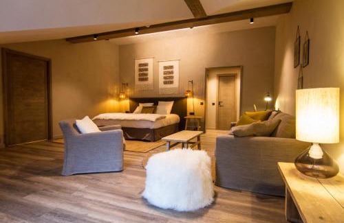 Beaufort Hotel | Oceanfront Comfort at Hôtel de la Roche - 4-Star Escape