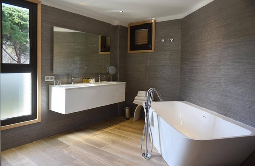 Saint-Florent Hotel | Experience Relaxation at Hôtel De La Roya: 4-Star Oasis