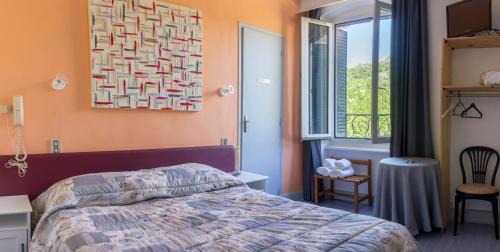 Briancon Hotel | Discover Hôtel De Paris: Pet-Friendly with Great Amenities