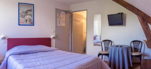 Briancon Hotel | Discover Hôtel De Paris: Pet-Friendly with Great Amenities