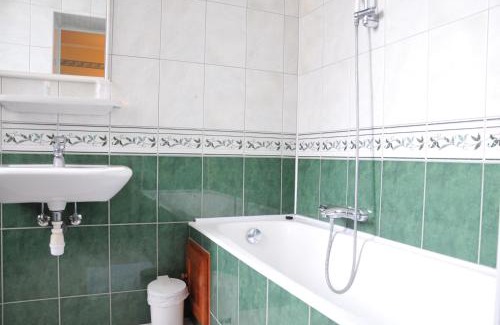 Charleville-Mezieres Hotel | Comfortable Hôtel De Paris: Pet & Child Friendly Stay