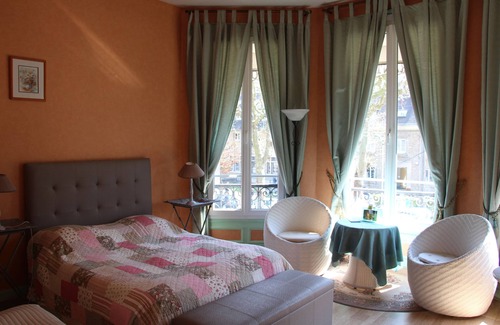 Les Andelys Hotel | Discover Hôtel de Paris: Bistronomy & Family-Friendly Stay