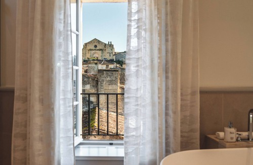 Saint-Emilion Hotel | Luxury Hôtel de Pavie - Guest Rated 9.8 & Family Friendly