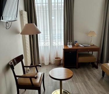 Nyon Hotel | Discover Comfort at Hôtel des Alpes – Pet Friendly & More!