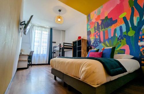 Montpellier City-Centre Hotel | Discover Hôtel Des Arts: Artisanal Stay with Family-Friendly Perks