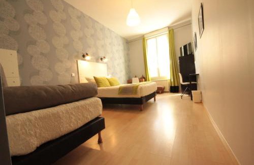 Montpellier City-Centre Hotel | Discover Hôtel Des Arts: Artisanal Stay with Family-Friendly Perks