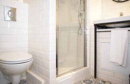 Quartier de la Roquette Hotel | Discover Hôtel Des Arts-Bastille: Family-Friendly Retreat
