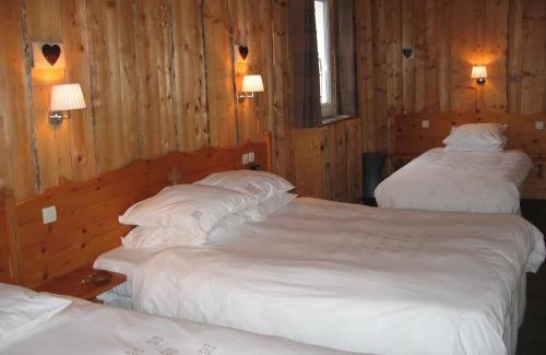 Le Sappey-en-Chartreuse Hotel | Oceanfront Retreat at Hôtel des Skieurs - Rated 9.2/10