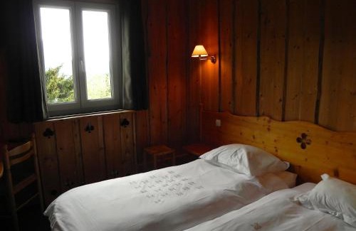 Le Sappey-en-Chartreuse Hotel | Oceanfront Retreat at Hôtel des Skieurs - Rated 9.2/10