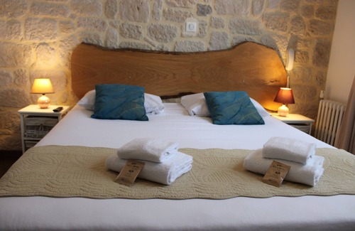 Cabrerets Hotel | Discover Hôtel des Grottes: A Family-Friendly Retreat