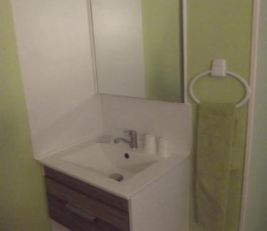 La Machine Hotel | Budget-Friendly Hôtel des Mineurs: Pet Friendly & Breakfast