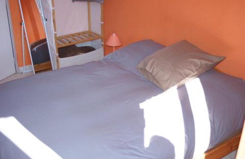 Cronat Hotel | Comfortable Stay at Hôtel des Voyageurs - Cronat with Pool