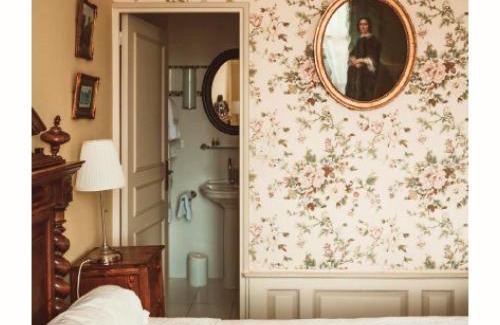Chinon Hotel | Inviting Hôtel Diderot: Family-Friendly with Top Reviews