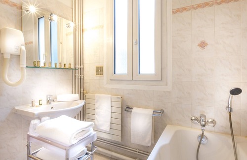 Vignerons Hotel | Discover Hôtel Donjon Vincennes: Spa & Family Friendly Retreat