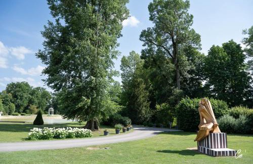 Vonnas Hotel | Relax at Hôtel du Bois Blanc with Oceanfront Views & Spa