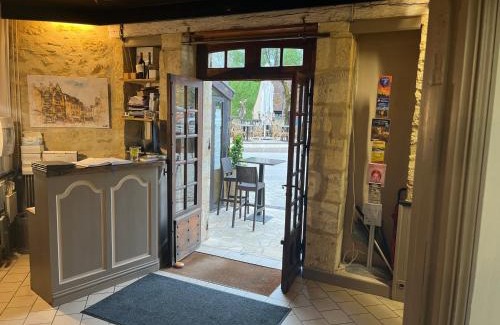 Beynac-et-Cazenac Hotel | Discover Hôtel du Château - Family-Friendly Retreat in Beynac