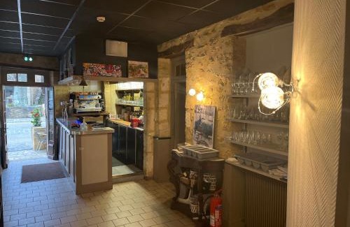 Beynac-et-Cazenac Hotel | Discover Hôtel du Château - Family-Friendly Retreat in Beynac
