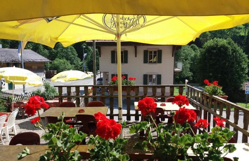L'Etivaz Hotel | Discover Hôtel du Chamois: Rated 9/10 with Family-Friendly Amenities