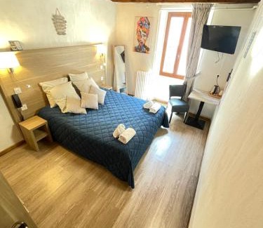Barcelonnette Hotel | Discover Hôtel Du Cheval Blanc in Beautiful Barcelonnette
