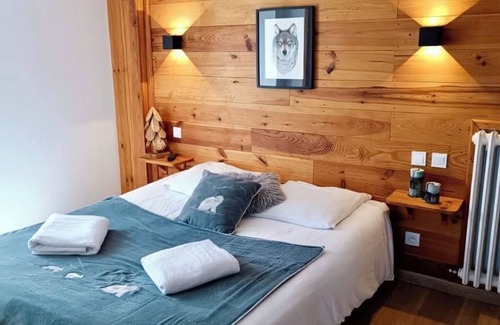 Peone Hotel | Guest Rated: Hôtel du Col de Crous with Restaurant & Breakfast