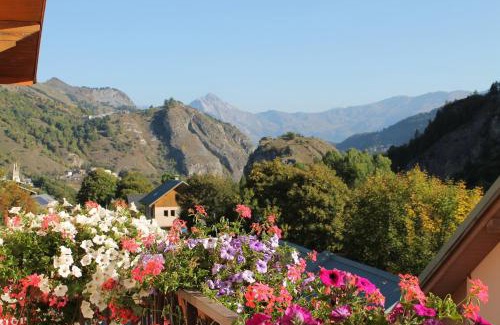 Valloire Hotel | Pet-Friendly Hôtel du Crêt Rond with Great Amenities