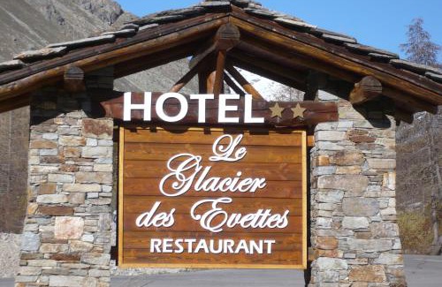 Bonneval-sur-Arc Hotel | Discover Hôtel du Glacier des Evettes - Top-Rated Family Stay