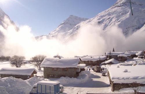Bonneval-sur-Arc Hotel | Discover Hôtel du Glacier des Evettes - Top-Rated Family Stay