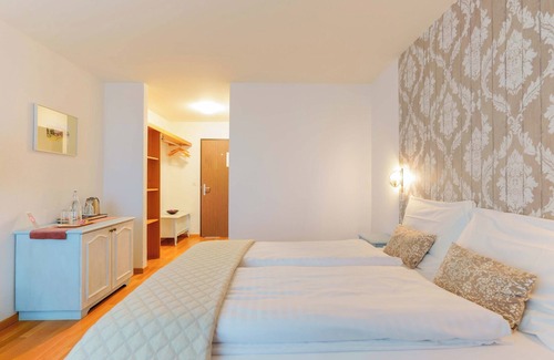 Marly Hotel | Discover Hôtel du Grand-Pré: Rated 8.8 with Spa & Restaurant
