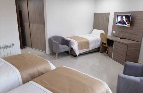 Bejaia Hotel | Guest Rated: Hôtel du Lac Béjaïa with Family-Friendly Amenities