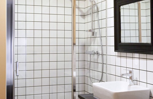 Laval Hotel | Comfortable Hôtel du Maine: Rated 9.2/10 with Family Amenities