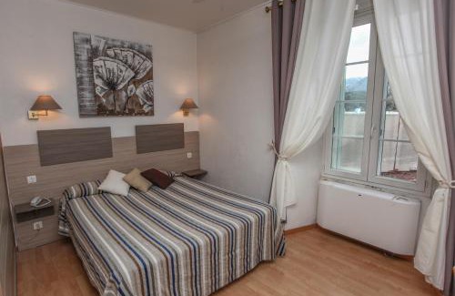 Corte Hotel | Cozy Hôtel du Nord: Pet-Friendly Stay with Breakfast Included
