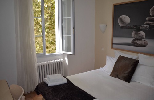 Draguignan Hotel | Discover Relaxation at Hôtel du Parc with Spa & Dining