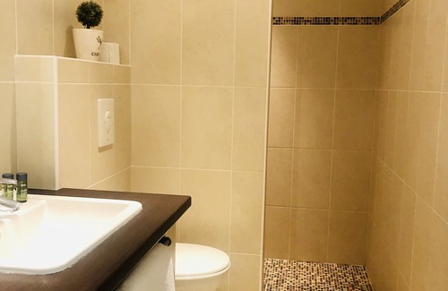 Draguignan Hotel | Discover Relaxation at Hôtel du Parc with Spa & Dining