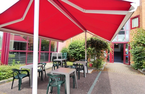 Limoges Hotel | Relax at Hôtel du Parc: Family-Friendly with Great Dining